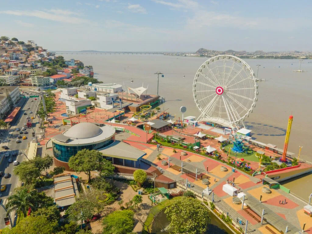The La Perla ferris wheel on the banks of the Guayas River in Ecuador.