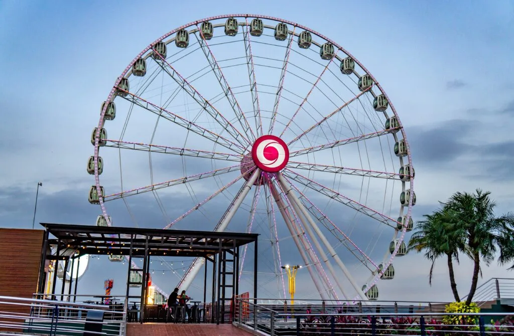 La Perla ferris wheel towers over the Guayas River in Guayaquil, Ecuador.