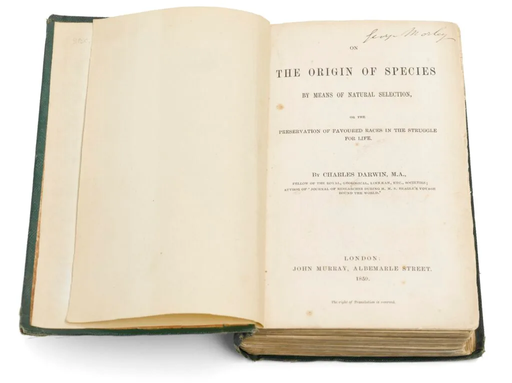 La portada de *Sobre el origen de las especies por medio de la selección natural, o la preservación de las razas favorecidas en la lucha por la vida*, de Charles Darwin