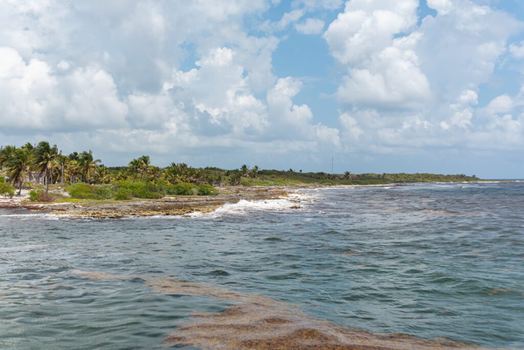 A beautiful tropical beach on a sunny day in Olón, Ecuador.