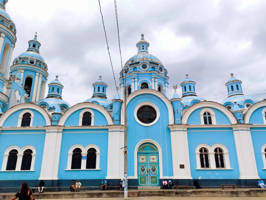 The huge blue church at Baños de Cuenca, Ecuador
